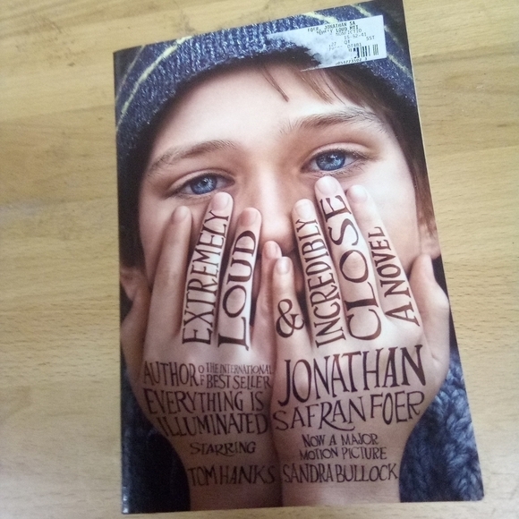 Extremely Loud & Incredibly Close by Jonathan Safran Foer World Trade Center - Picture 1 of 1